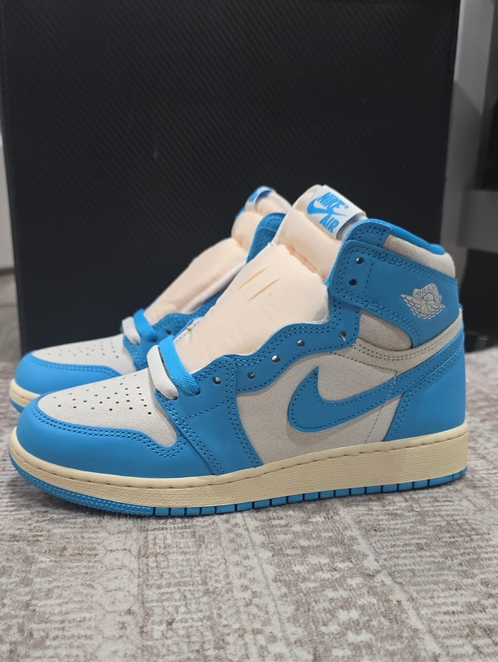 JORDAN UNC Reimagined Retro 1 High OG - Youth, NWOB Size 5.5, Never Used